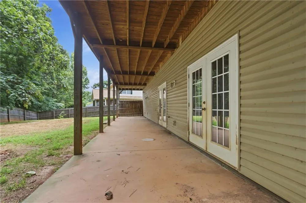 318 Crest Pointe S Bremen, GA 30110