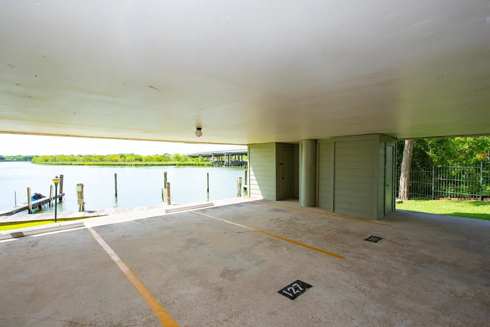 18809 Egret Bay Boulevard #127 Webster, TX 77058