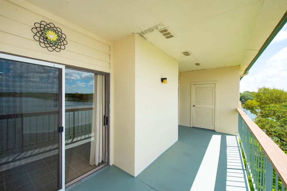 18809 Egret Bay Boulevard #127 Webster, TX 77058