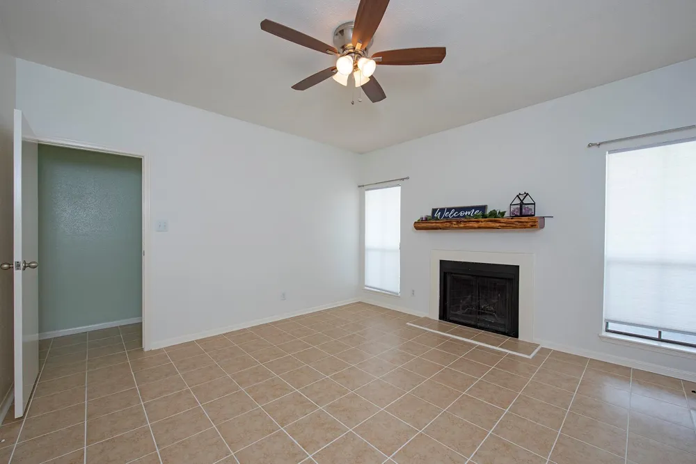 18809 Egret Bay Boulevard #127 Webster, TX 77058