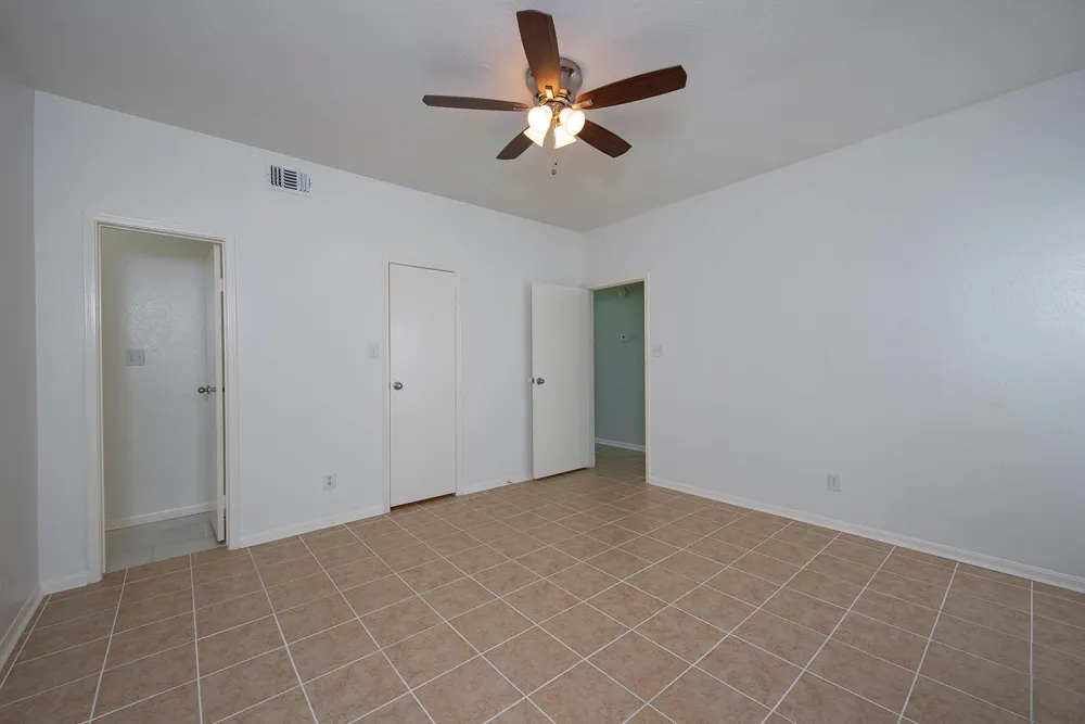 18809 Egret Bay Boulevard #127 Webster, TX 77058