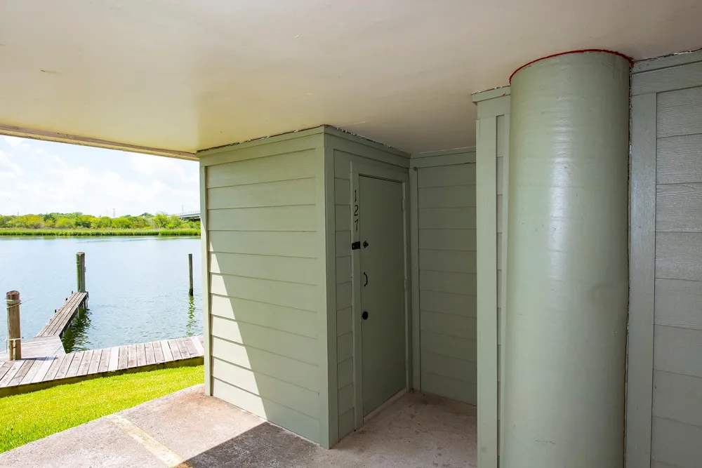 18809 Egret Bay Boulevard #127 Webster, TX 77058
