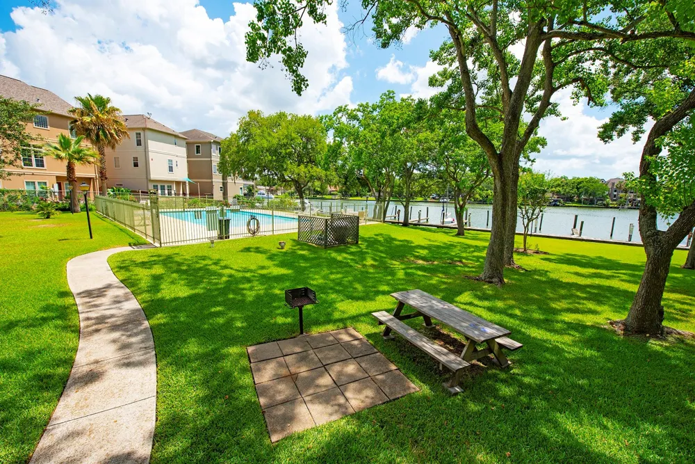 18809 Egret Bay Boulevard #127 Webster, TX 77058