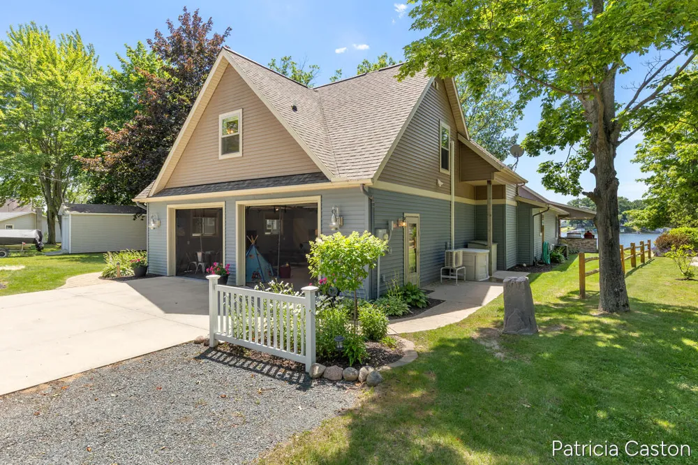 5295 S Eden Lake Road Custer, MI 49405
