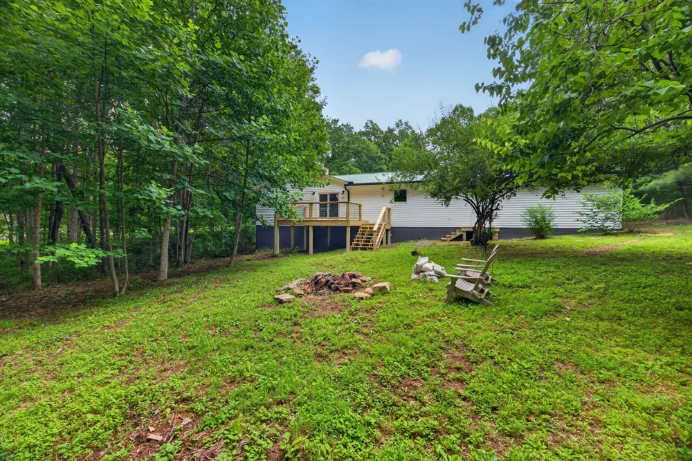 41 Jump Off Pl Monterey, TN 38574
