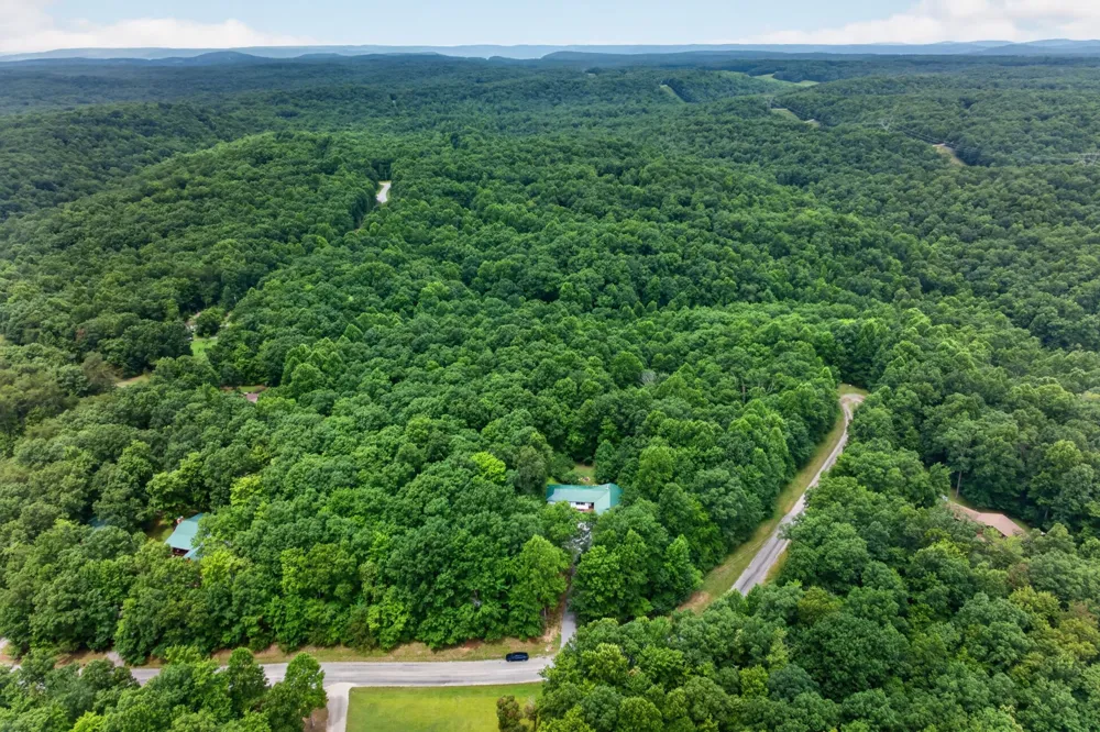 41 Jump Off Pl Monterey, TN 38574