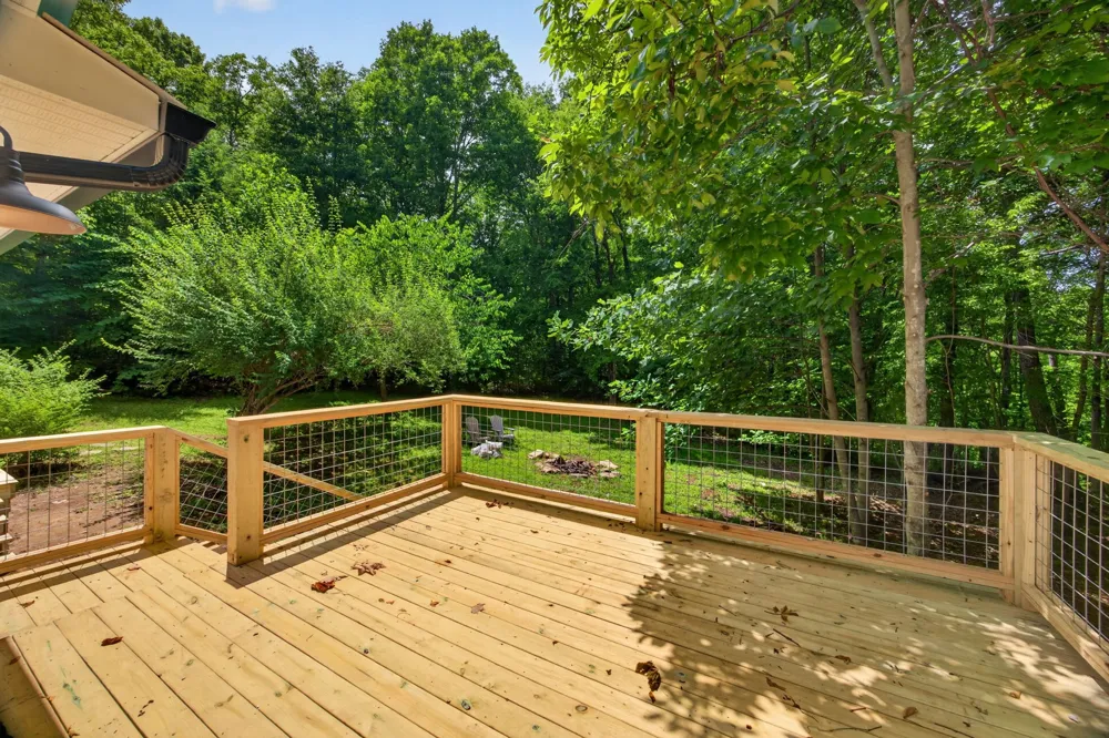 41 Jump Off Pl Monterey, TN 38574