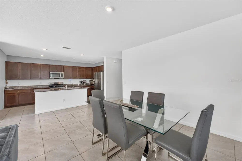 6938 SHELBY LYNN WAY Zephyrhills, FL 33542