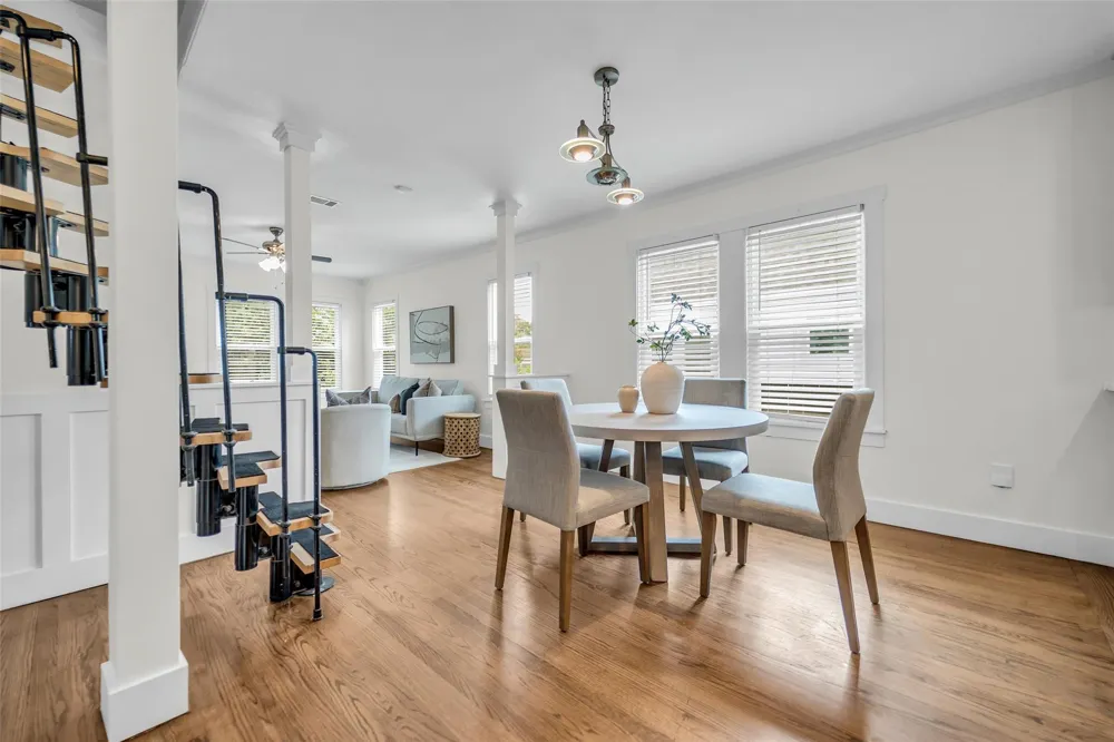 903 English Street Houston, TX 77009