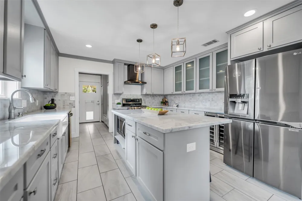 903 English Street Houston, TX 77009