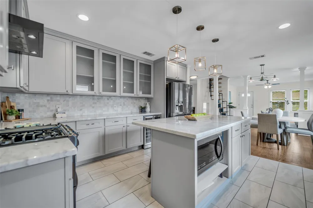 903 English Street Houston, TX 77009