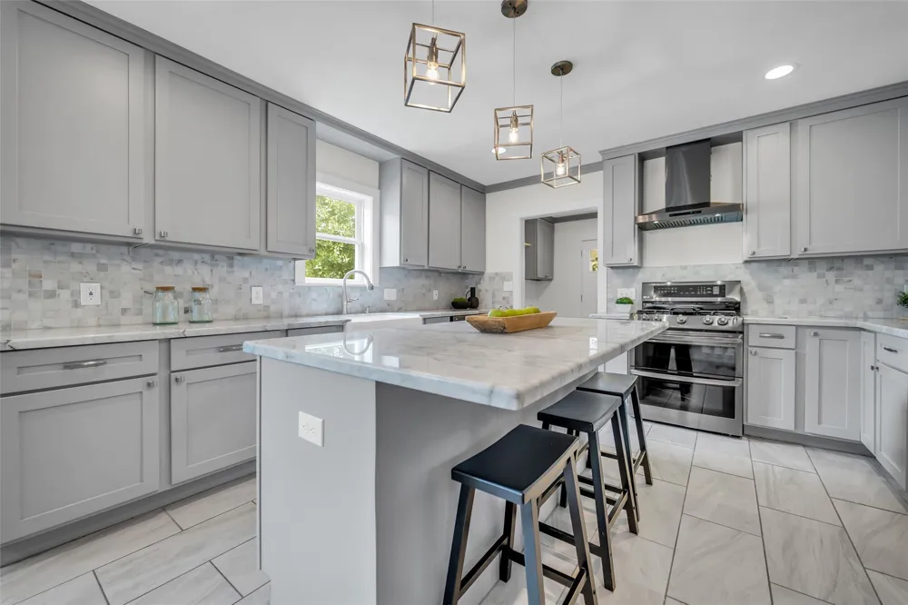 903 English Street Houston, TX 77009