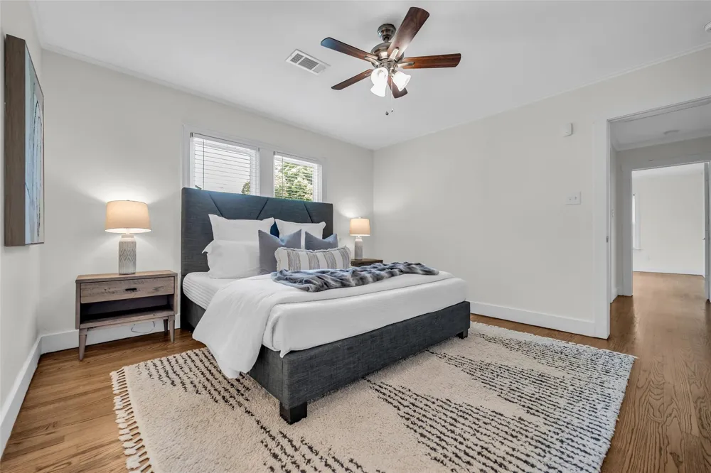 903 English Street Houston, TX 77009