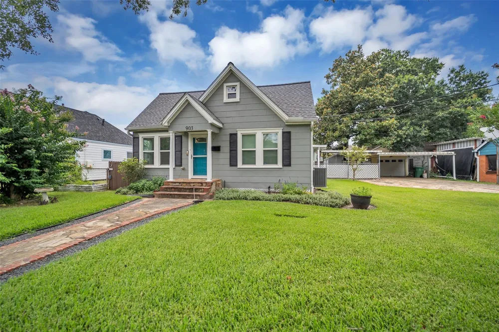 903 English Street Houston, TX 77009