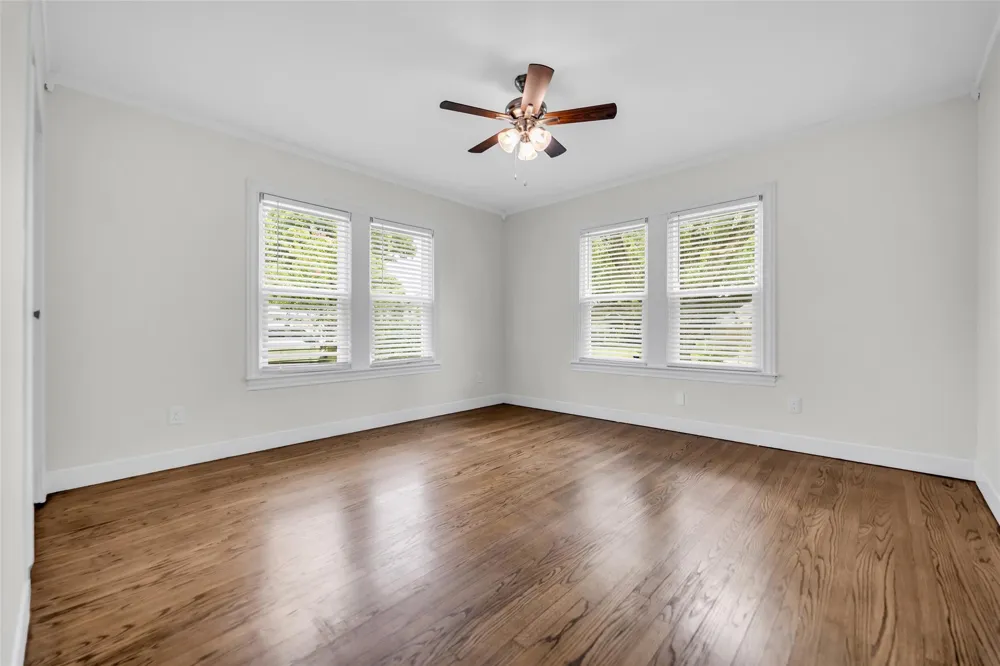 903 English Street Houston, TX 77009