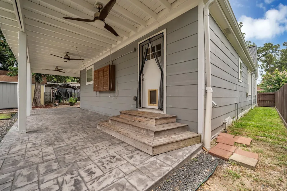 903 English Street Houston, TX 77009