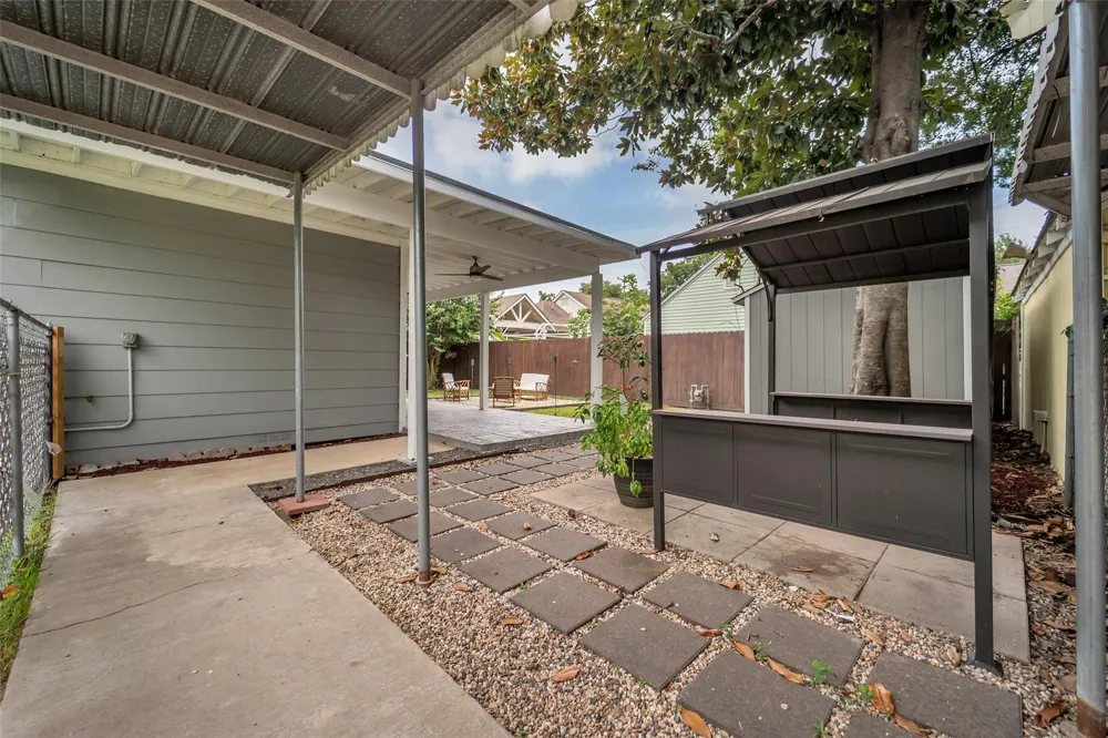 903 English Street Houston, TX 77009