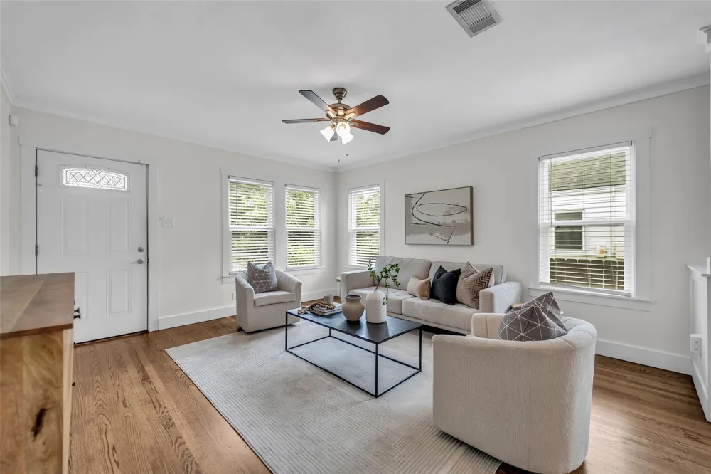 903 English Street Houston, TX 77009