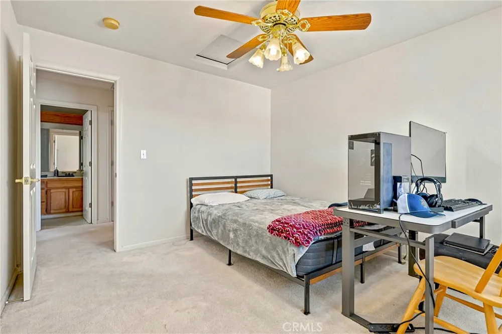 1860 Riverside Los Banos, CA 93635