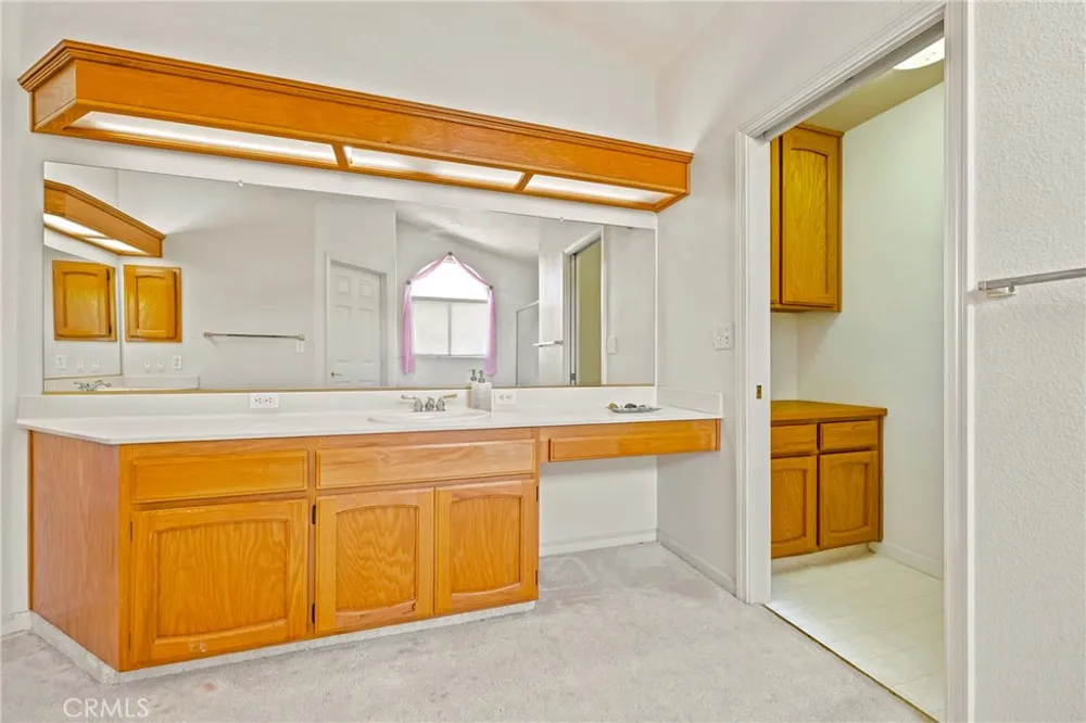 1860 Riverside Los Banos, CA 93635