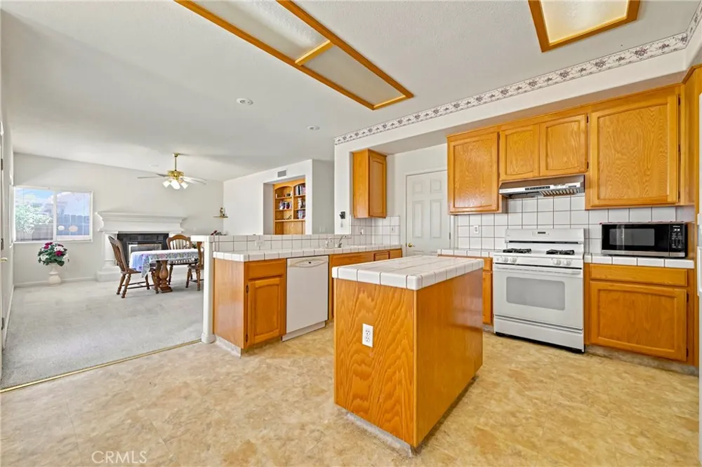 1860 Riverside Los Banos, CA 93635