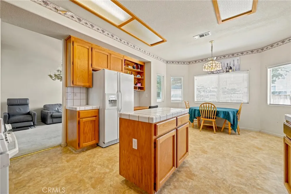 1860 Riverside Los Banos, CA 93635