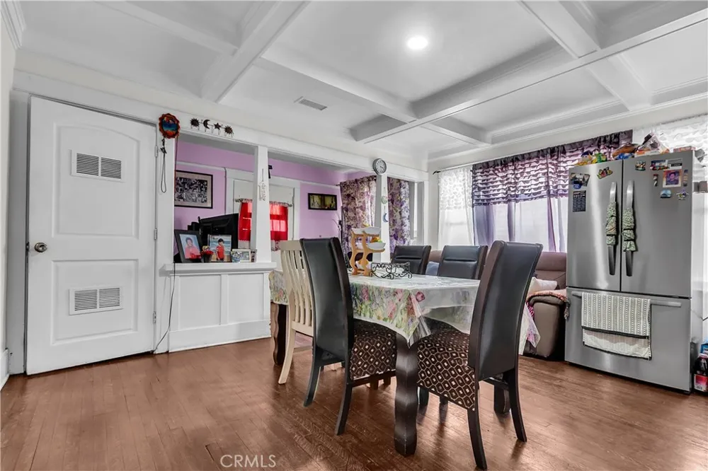 908 W 57th St Los Angeles, CA 90037
