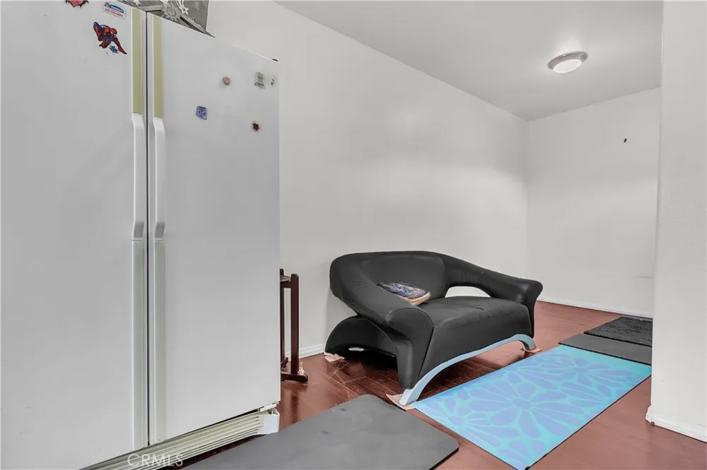 908 W 57th St Los Angeles, CA 90037