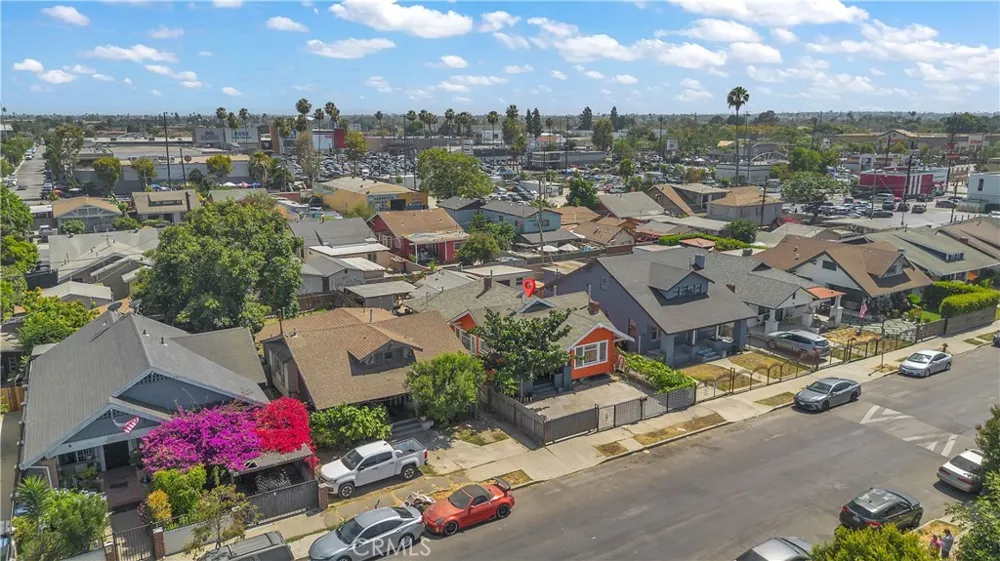 908 W 57th St Los Angeles, CA 90037