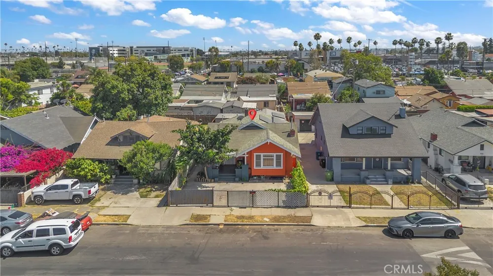 908 W 57th St Los Angeles, CA 90037