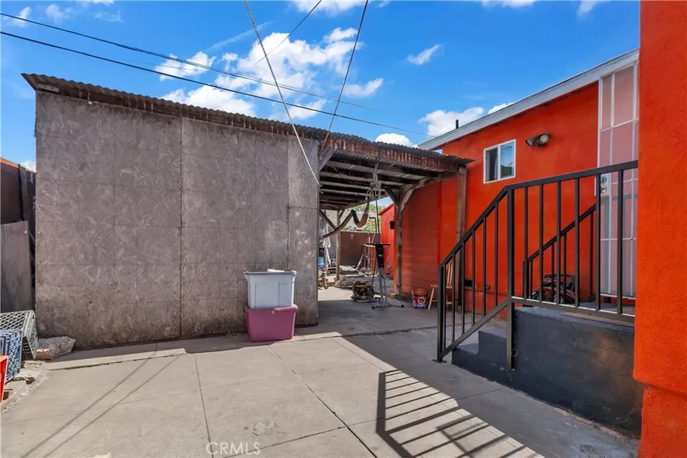 908 W 57th St Los Angeles, CA 90037
