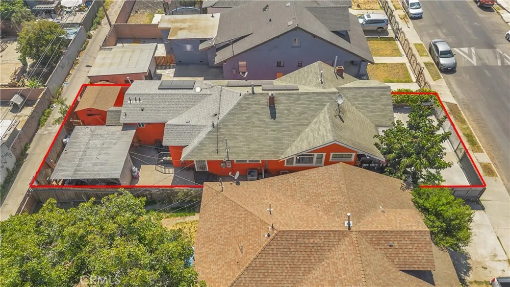 908 W 57th St Los Angeles, CA 90037