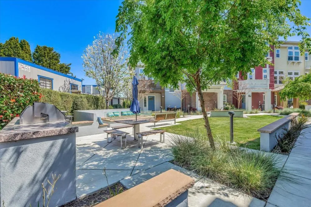 1911 Stella Street Mountain View, CA 94043