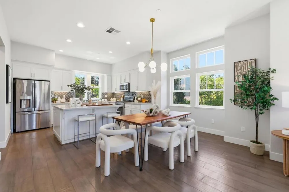 1911 Stella Street Mountain View, CA 94043