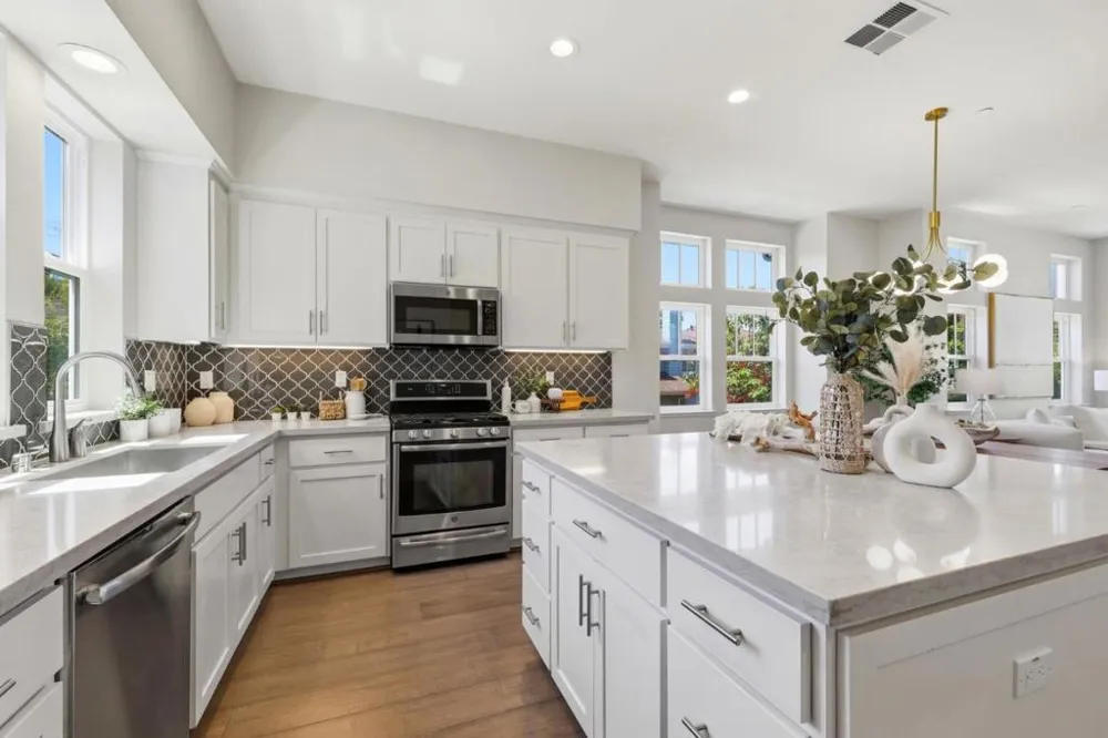 1911 Stella Street Mountain View, CA 94043