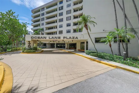 170 Ocean Lane Dr #305