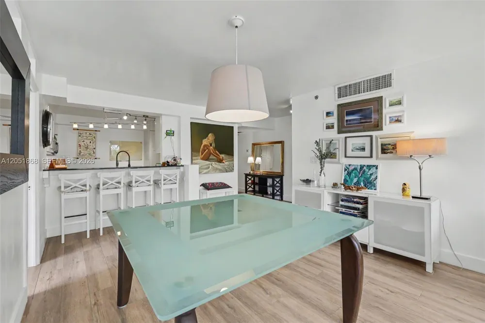 170 Ocean Lane Dr #305 Key Biscayne, FL 33149