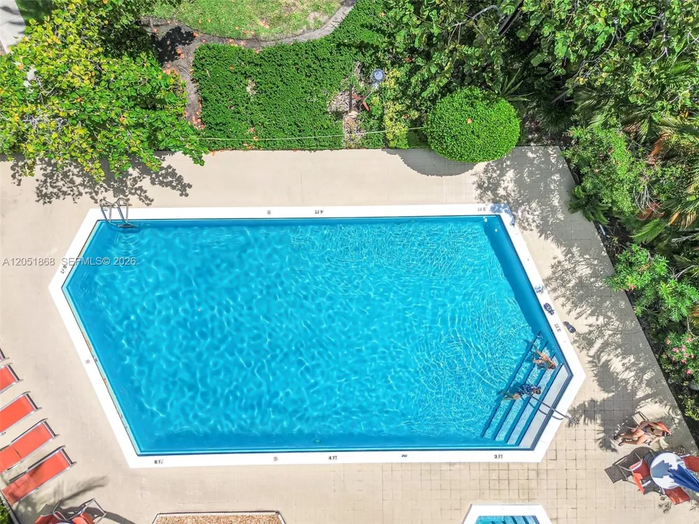 170 Ocean Lane Dr #305 Key Biscayne, FL 33149