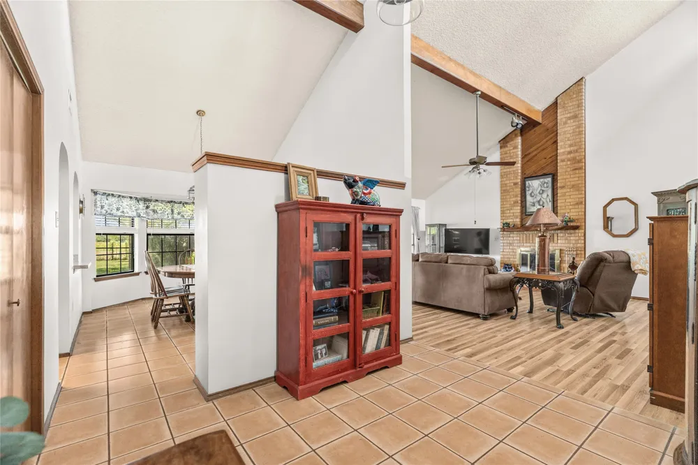 4911 Youngsford Road Marion, TX 78124