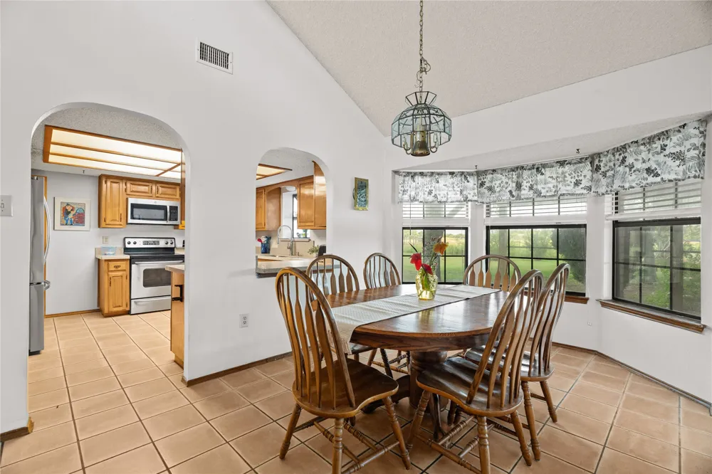4911 Youngsford Road Marion, TX 78124