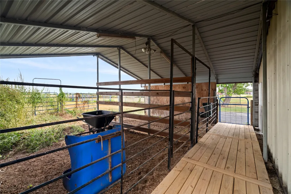 4911 Youngsford Road Marion, TX 78124