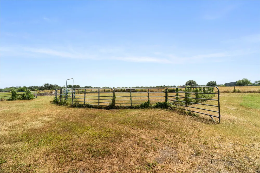4911 Youngsford Road Marion, TX 78124
