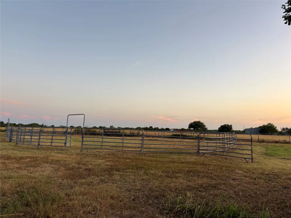 4911 Youngsford Road Marion, TX 78124