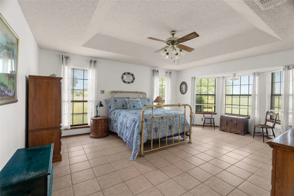 4911 Youngsford Road Marion, TX 78124