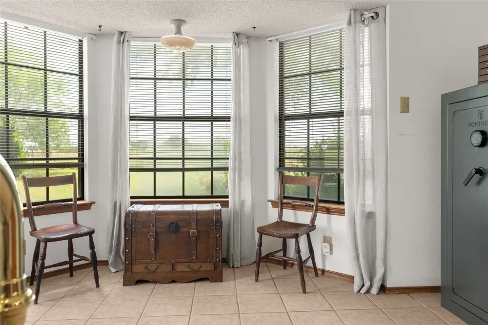 4911 Youngsford Road Marion, TX 78124
