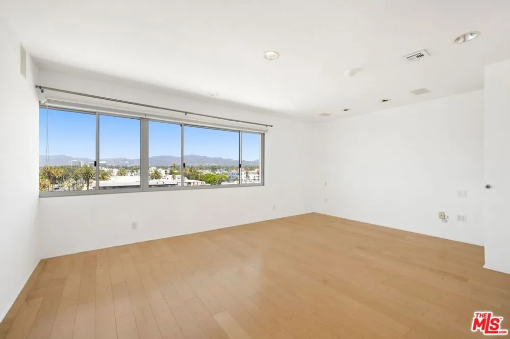 101 California Avenue #802 Santa Monica, CA 90403