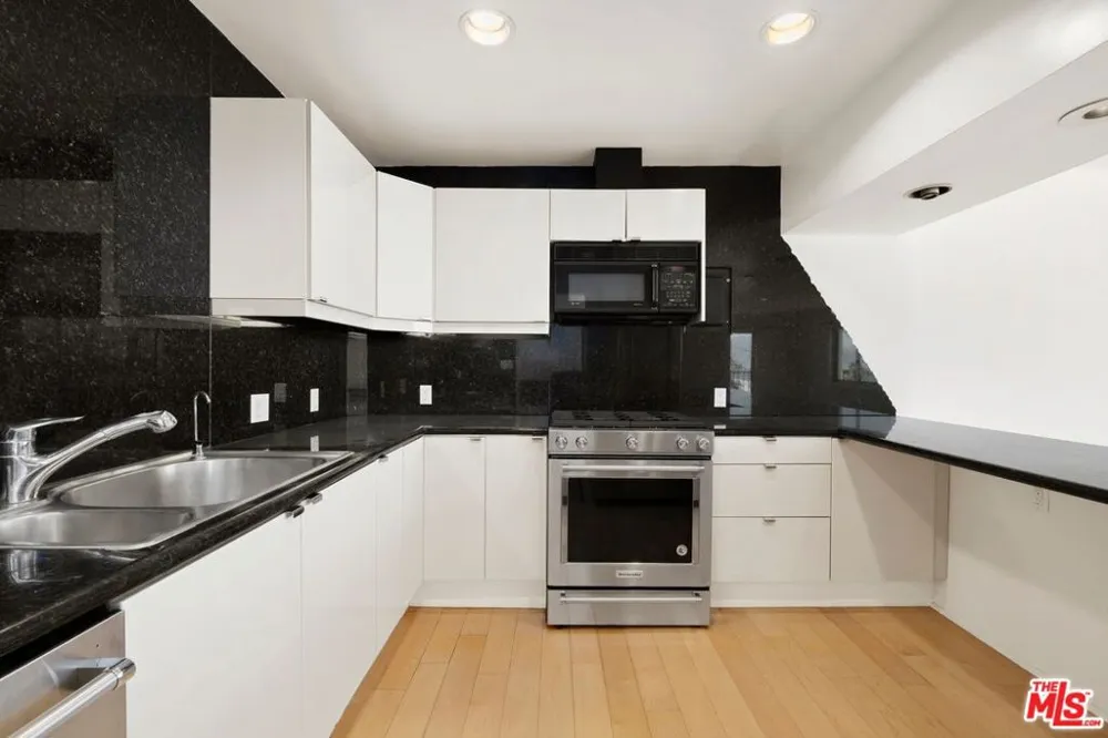 101 California Avenue #802 Santa Monica, CA 90403