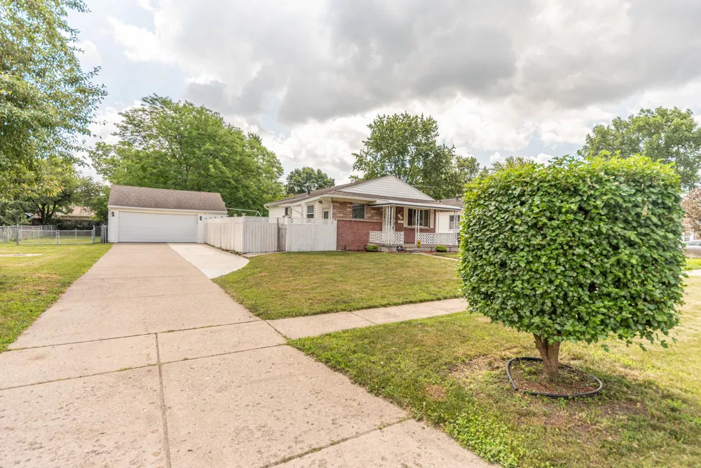 1705 Smith Avenue Ypsilanti, MI 48198