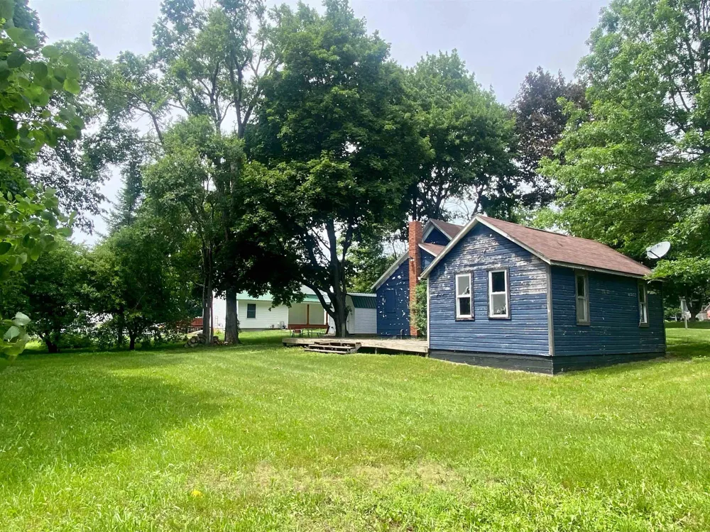 416 E Maple Street Riverside Township, MI 49657