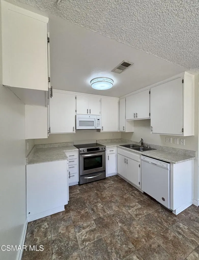 1360 Alessandro Drive Newbury Park, CA 91320